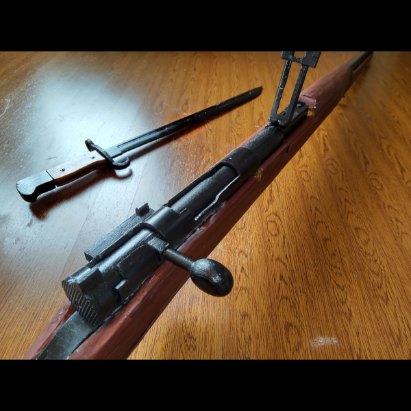 製作した38式歩兵銃風の銃と30年式銃剣