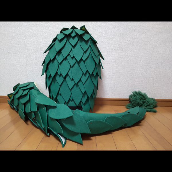 鱗のついた緑色の甲羅