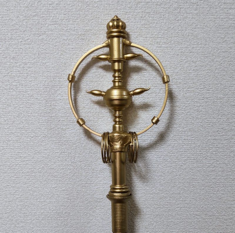 完成した金色の錫杖