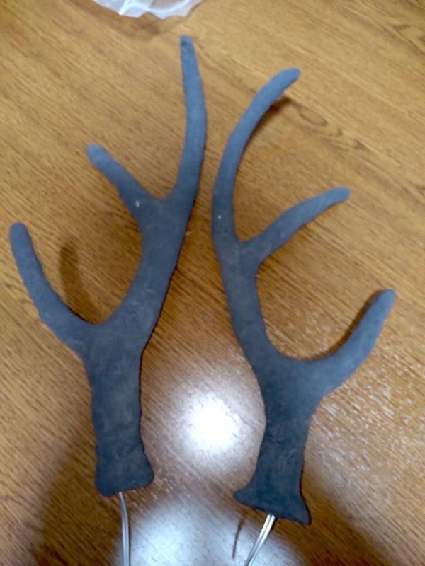 軽量粘土で包まれた吉弔 八千慧の角