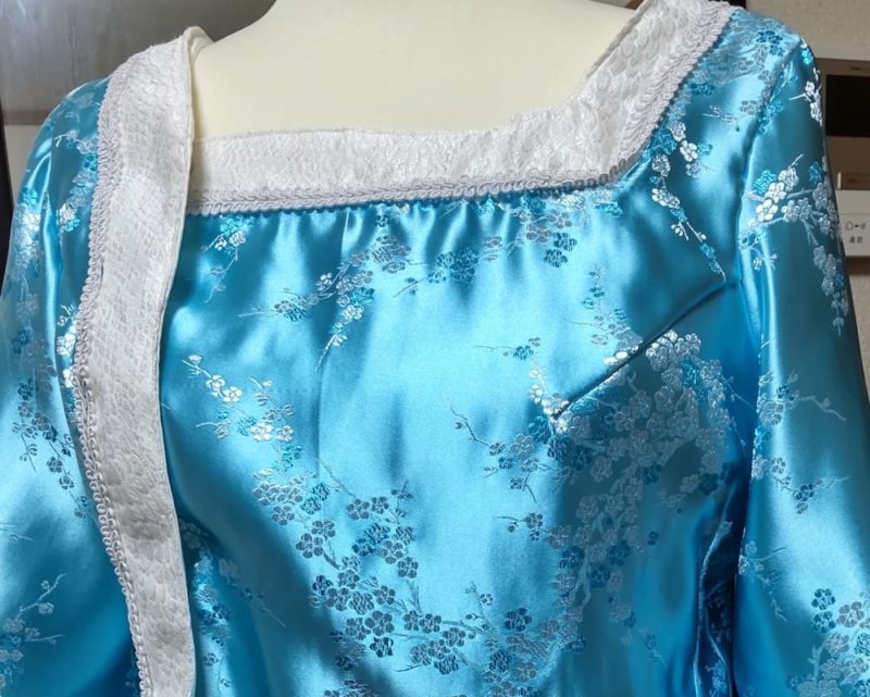 スネークジャガードとチャイナブロケードを組み合わせた吉弔 八千慧のジャケット