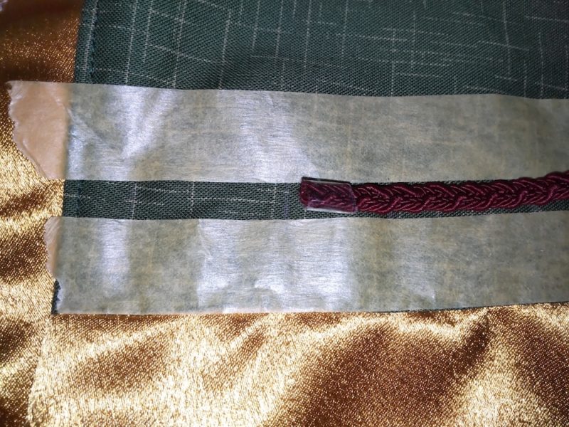 ラメブレードの幅でマスキングしたブラウス