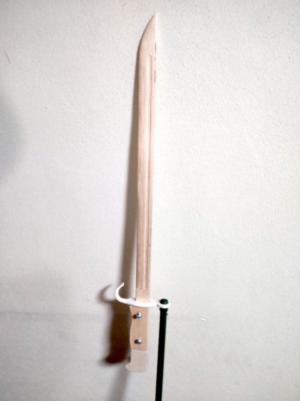 園芸支柱に挿した銃剣