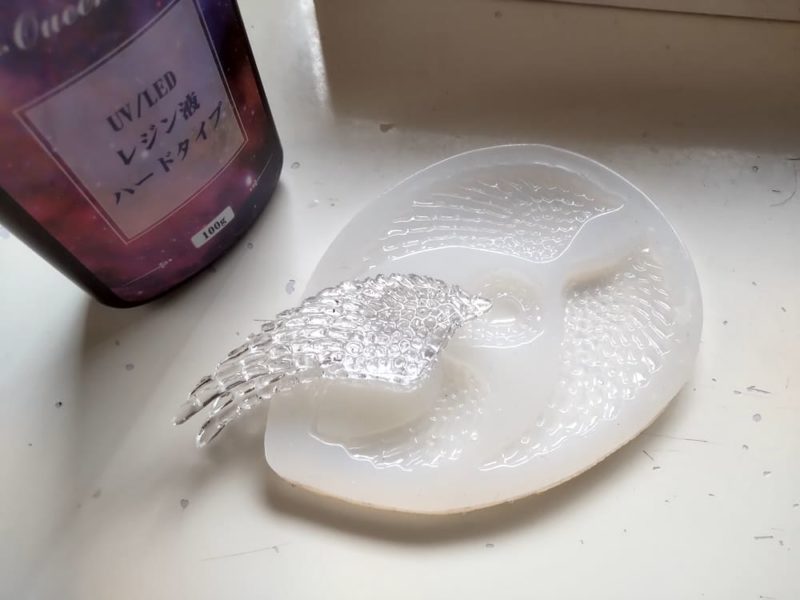 翼のレジン